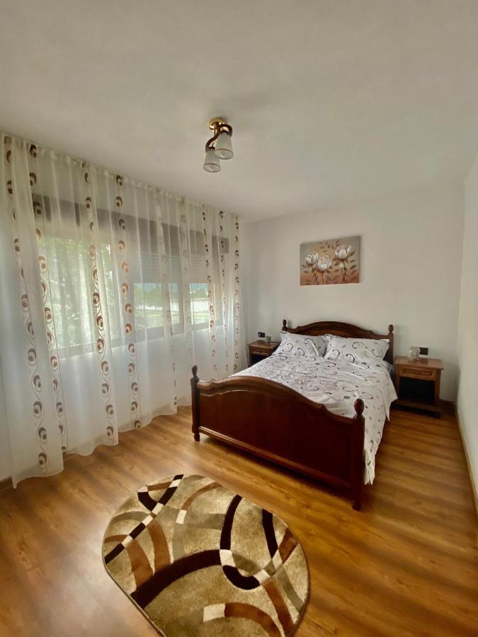 Apartament Sunshine Apartment Orsova Bagian luar foto